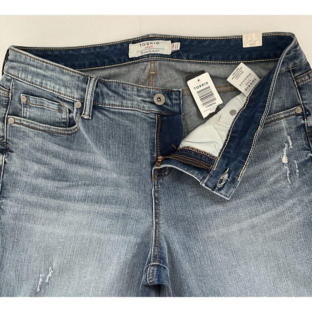 Torrid Women’s Sz18R Classic Skinny Jean -Vintage Stretch Light Wash - Picture 9 of 14